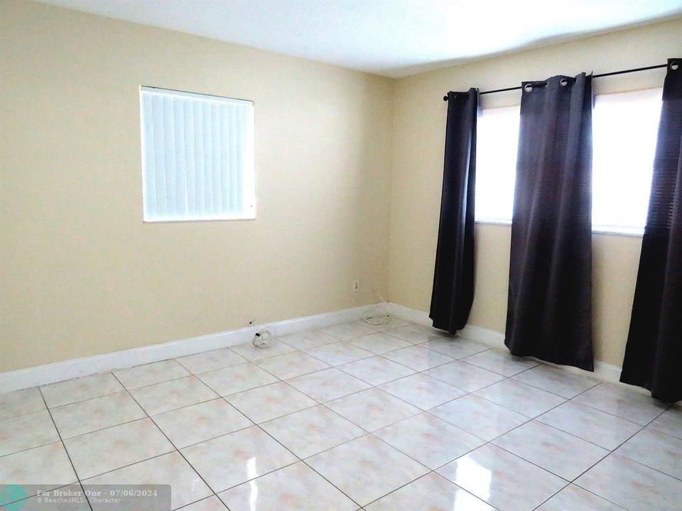 For Sale: $197,000 (2 beds, 2 baths, 840 Square Feet)