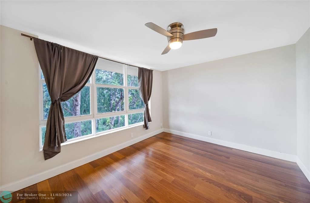 For Rent: $2,300 (2 beds, 2 baths, 1064 Square Feet)