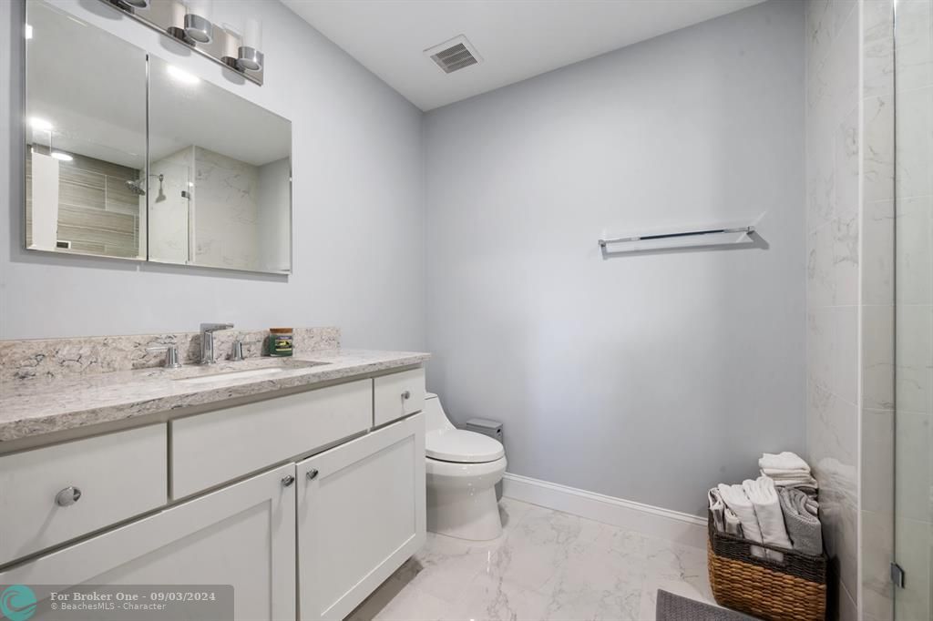 For Sale: $475,000 (2 beds, 2 baths, 1266 Square Feet)