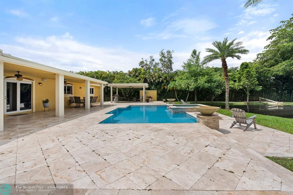 Recently Sold: $2,795,000 (4 beds, 2 baths, 2520 Square Feet)