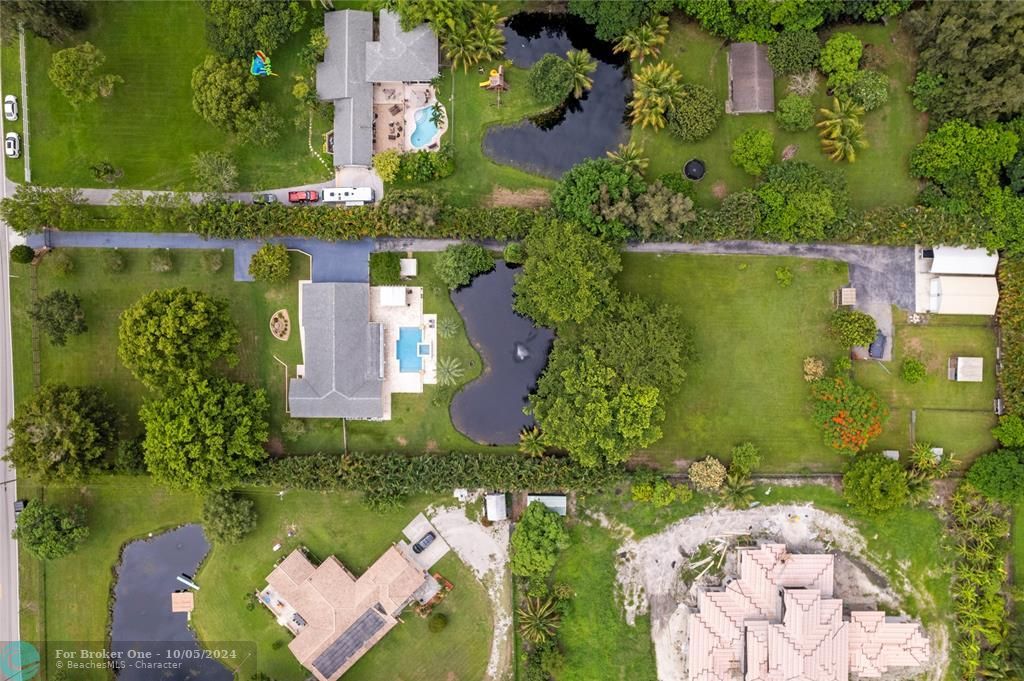 Vendido Recientemente: $2,795,000 (4 camas, 2 baños, 2520 Pies cuadrados)