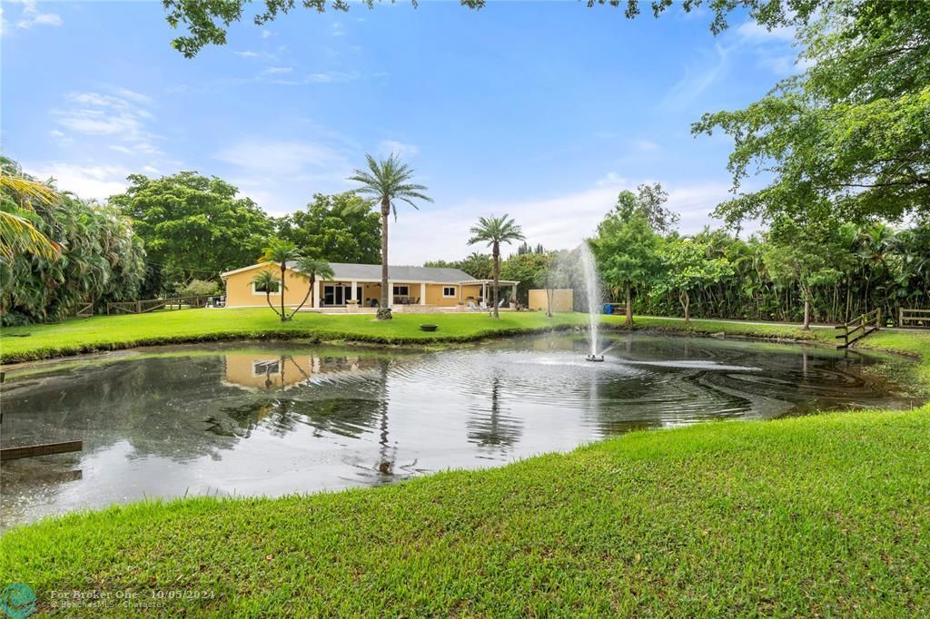 Recently Sold: $2,795,000 (4 beds, 2 baths, 2520 Square Feet)