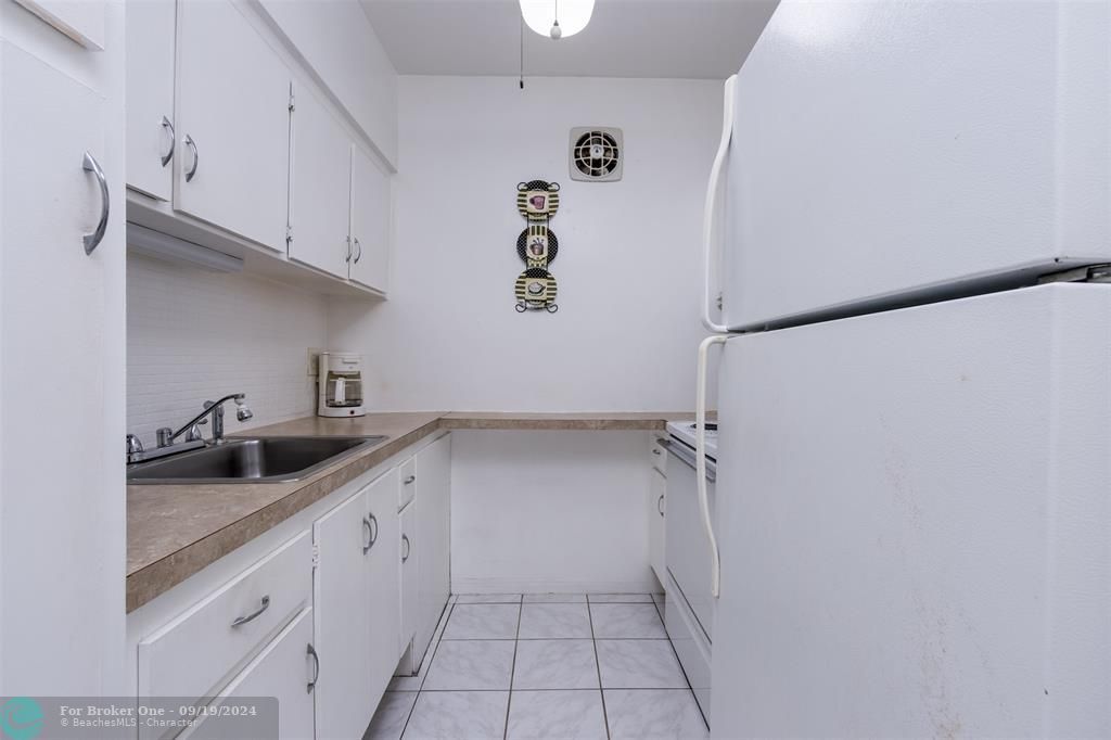 Active With Contract: $87,000 (1 beds, 1 baths, 625 Square Feet)