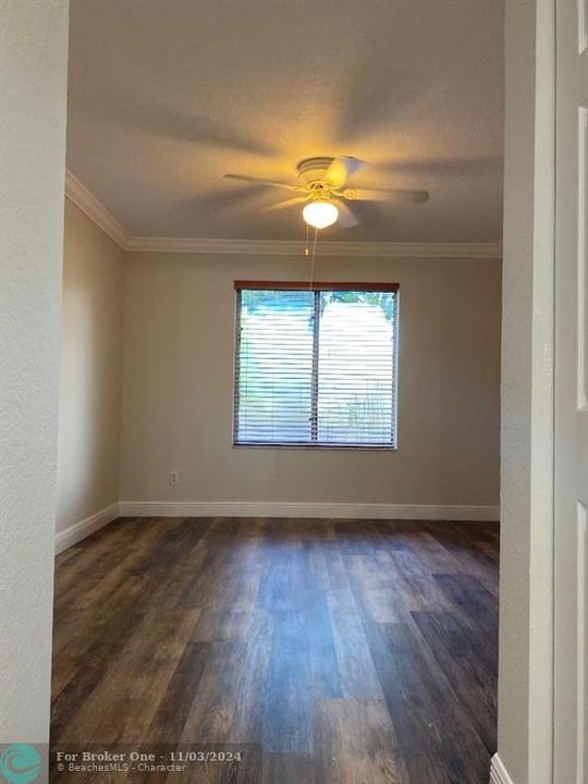 For Sale: $209,000 (1 beds, 1 baths, 816 Square Feet)