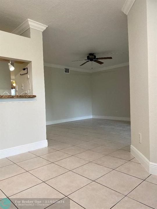 For Sale: $209,000 (1 beds, 1 baths, 816 Square Feet)