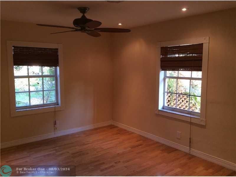 For Rent: $2,900 (2 beds, 2 baths, 1202 Square Feet)