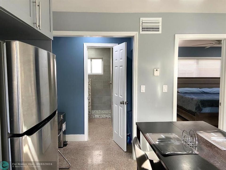 For Sale: $1,900 (1 beds, 1 baths, 630 Square Feet)