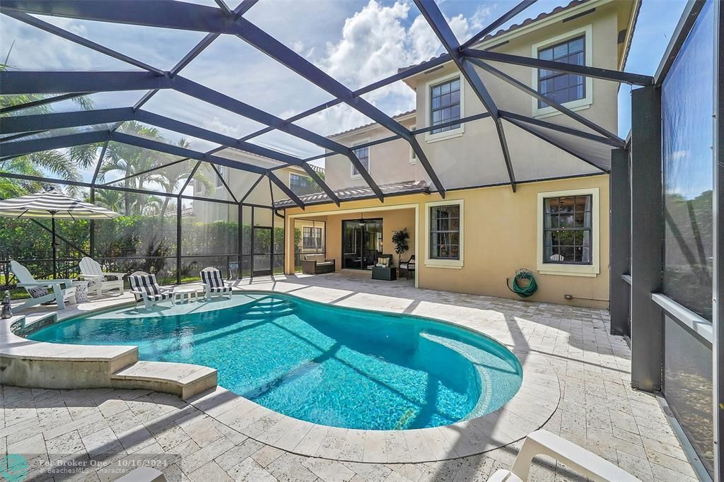 Recently Sold: $999,000 (5 beds, 4 baths, 3302 Square Feet)