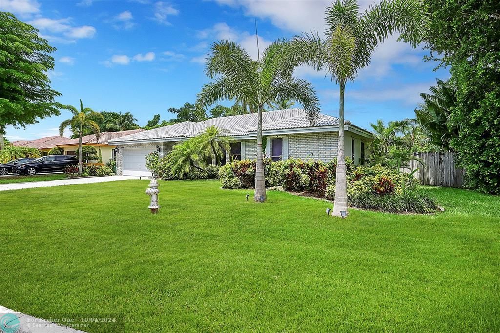 Active With Contract: $724,999 (4 beds, 2 baths, 1994 Square Feet)