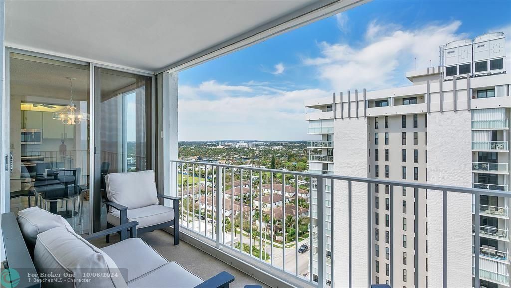 Recently Sold: $599,999 (2 beds, 2 baths, 1520 Square Feet)