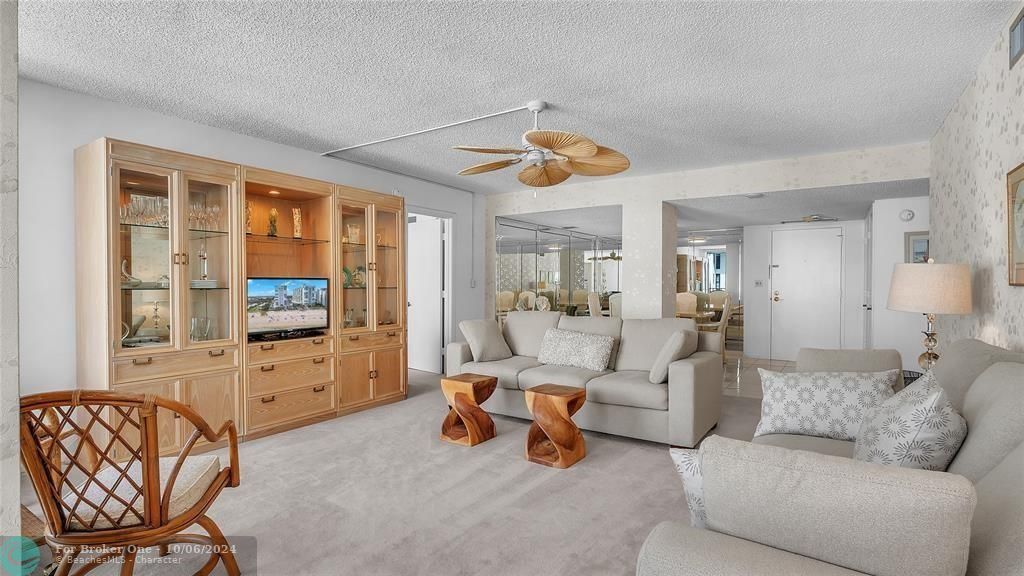 Recently Sold: $599,999 (2 beds, 2 baths, 1520 Square Feet)