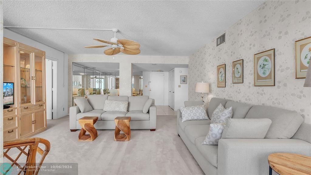 Recently Sold: $599,999 (2 beds, 2 baths, 1520 Square Feet)