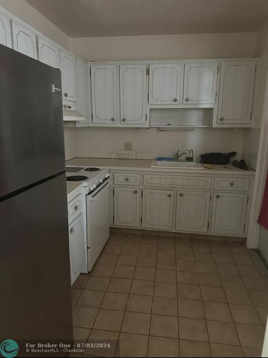 For Sale: $149,999 (2 beds, 2 baths, 950 Square Feet)