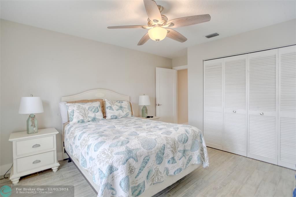 For Sale: $459,900 (2 beds, 2 baths, 1627 Square Feet)