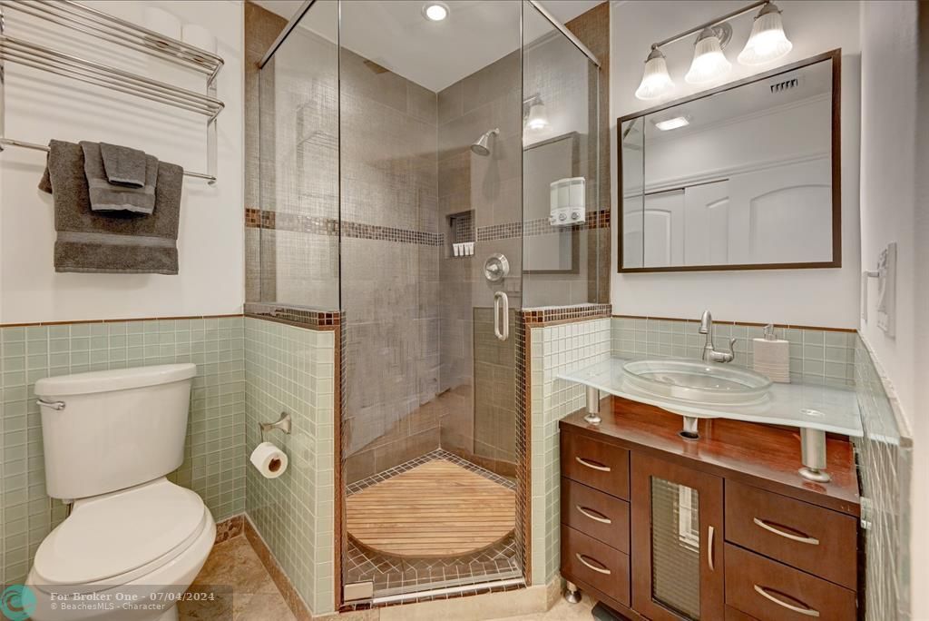 待售: $675,000 (3 贝兹, 2 浴室, 1177 平方英尺)