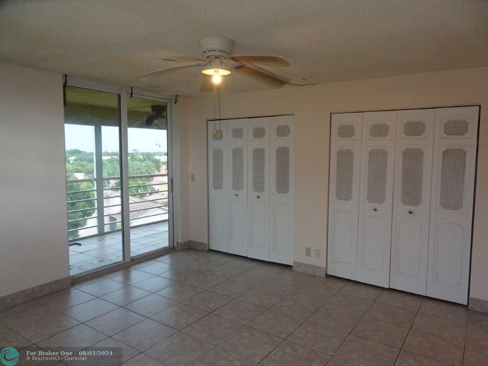 For Sale: $125,000 (2 beds, 2 baths, 1105 Square Feet)