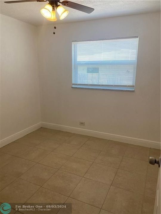 For Rent: $1,725 (2 beds, 1 baths, 800 Square Feet)