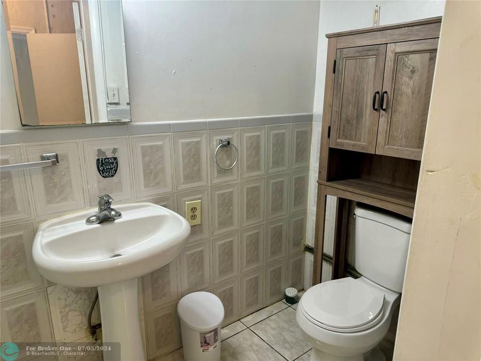 For Rent: $1,500 (1 beds, 1 baths, 200 Square Feet)
