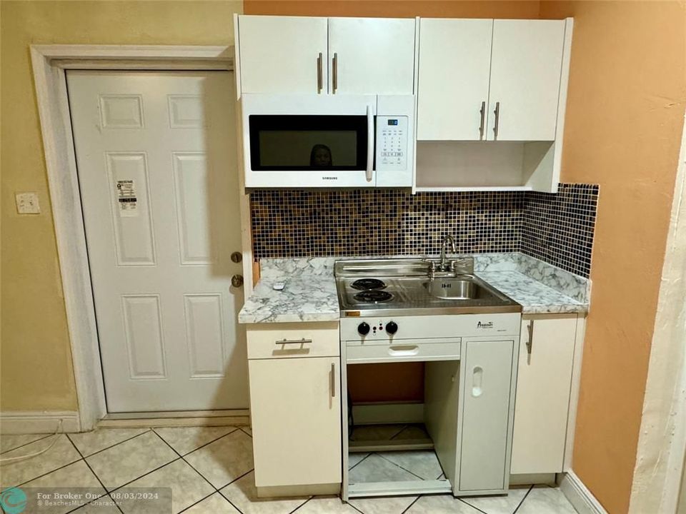 В аренду: $1,500 (1 спален, 1 ванн, 200 Квадратных фут)