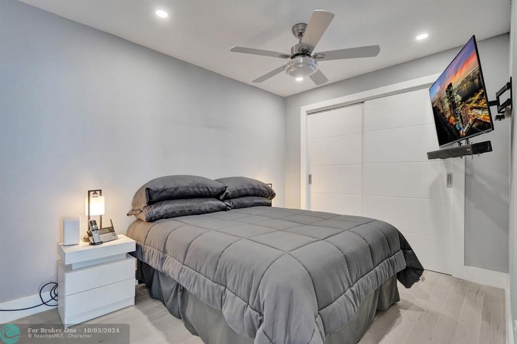 For Sale: $780,000 (1 beds, 2 baths, 1320 Square Feet)