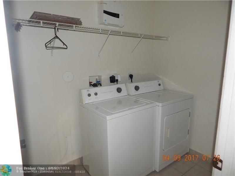 В аренду: $2,500 (2 спален, 2 ванн, 1379 Квадратных фут)