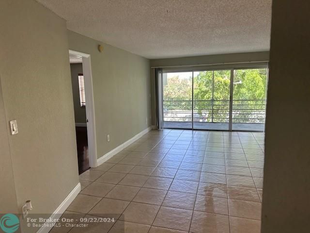 For Rent: $2,200 (2 beds, 2 baths, 1252 Square Feet)