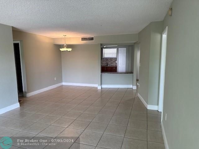 For Rent: $2,200 (2 beds, 2 baths, 1252 Square Feet)