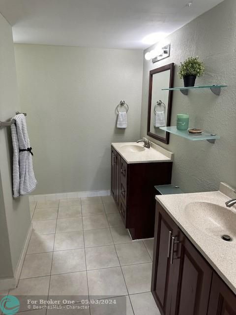 For Rent: $2,200 (2 beds, 2 baths, 1252 Square Feet)