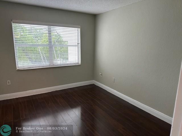 For Rent: $2,200 (2 beds, 2 baths, 1252 Square Feet)