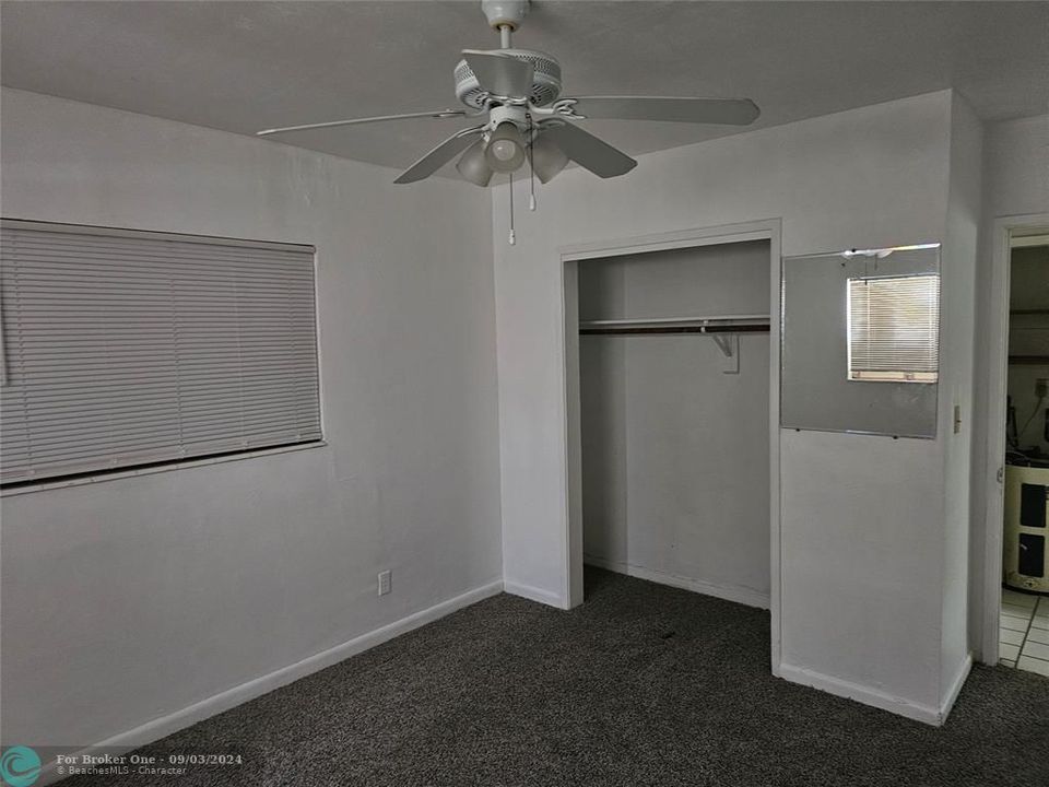 For Rent: $1,600 (2 beds, 1 baths, 850 Square Feet)