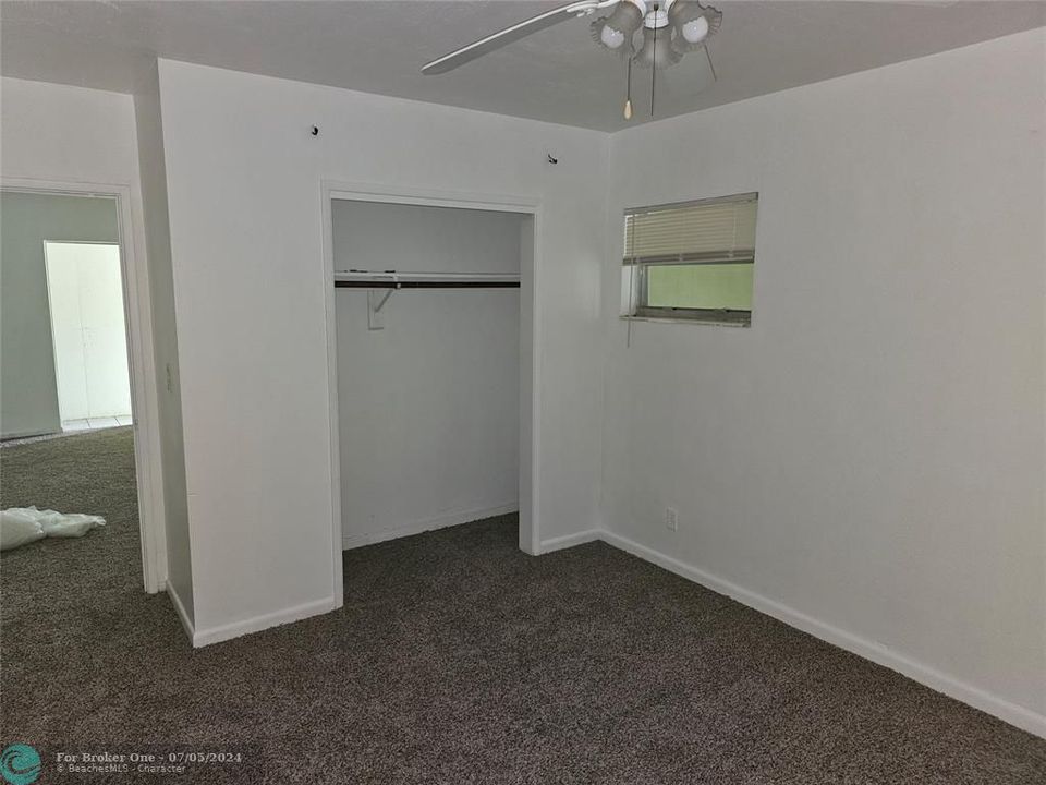 For Rent: $1,600 (2 beds, 1 baths, 850 Square Feet)