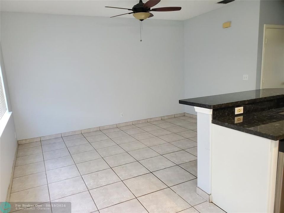 Recently Rented: $2,900 (3 beds, 2 baths, 1496 Square Feet)