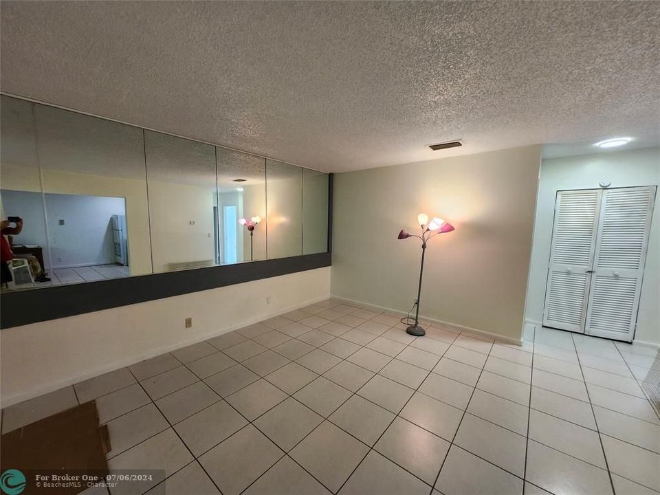 For Sale: $2,700 (2 beds, 1 baths, 0 Square Feet)