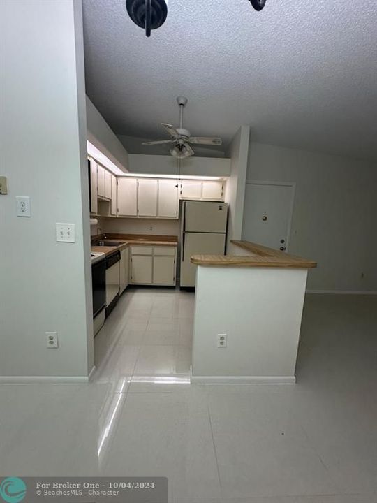 For Rent: $1,700 (2 beds, 2 baths, 826 Square Feet)