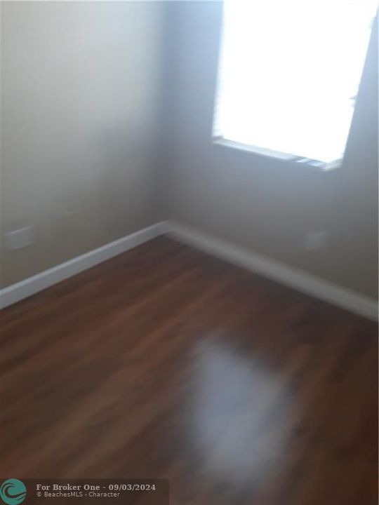 For Rent: $2,600 (3 beds, 2 baths, 1210 Square Feet)