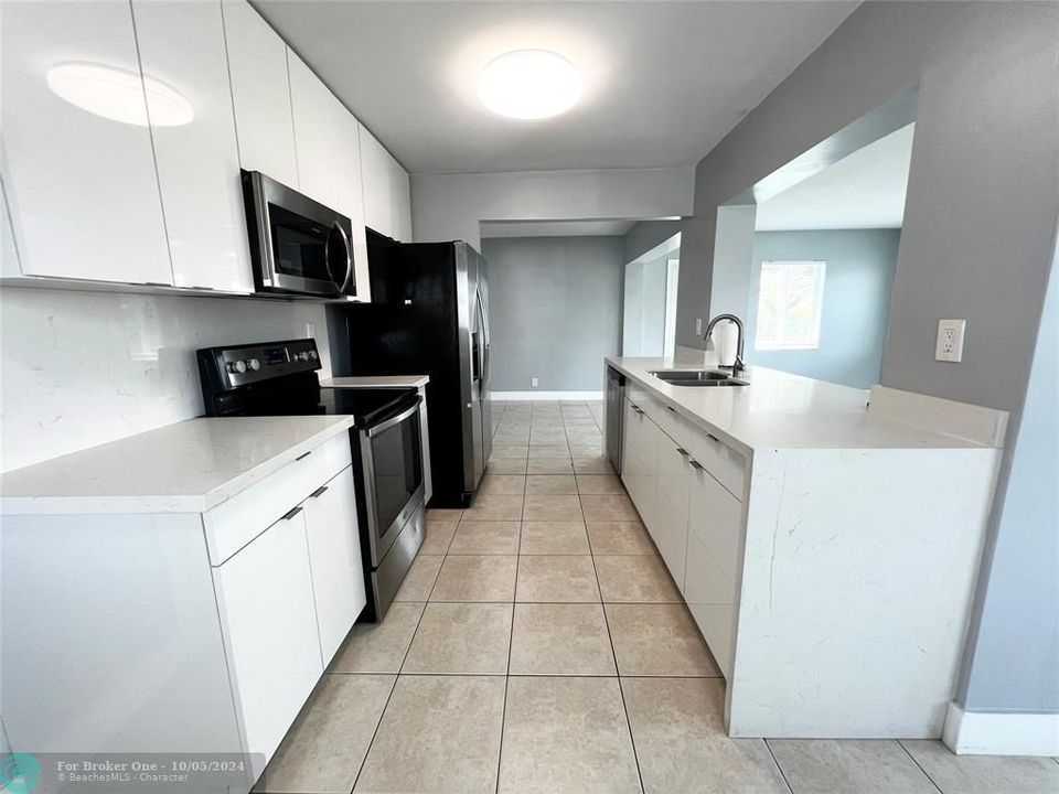 Recently Rented: $2,500 (2 beds, 2 baths, 1394 Square Feet)