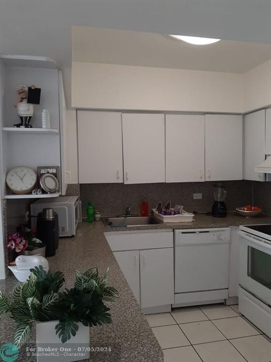 For Rent: $1,500 (2 beds, 2 baths, 1045 Square Feet)