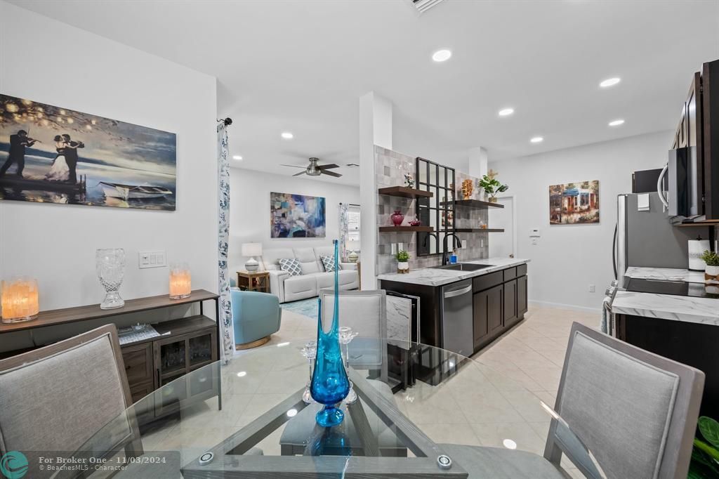 Recently Sold: $429,000 (2 beds, 2 baths, 1452 Square Feet)