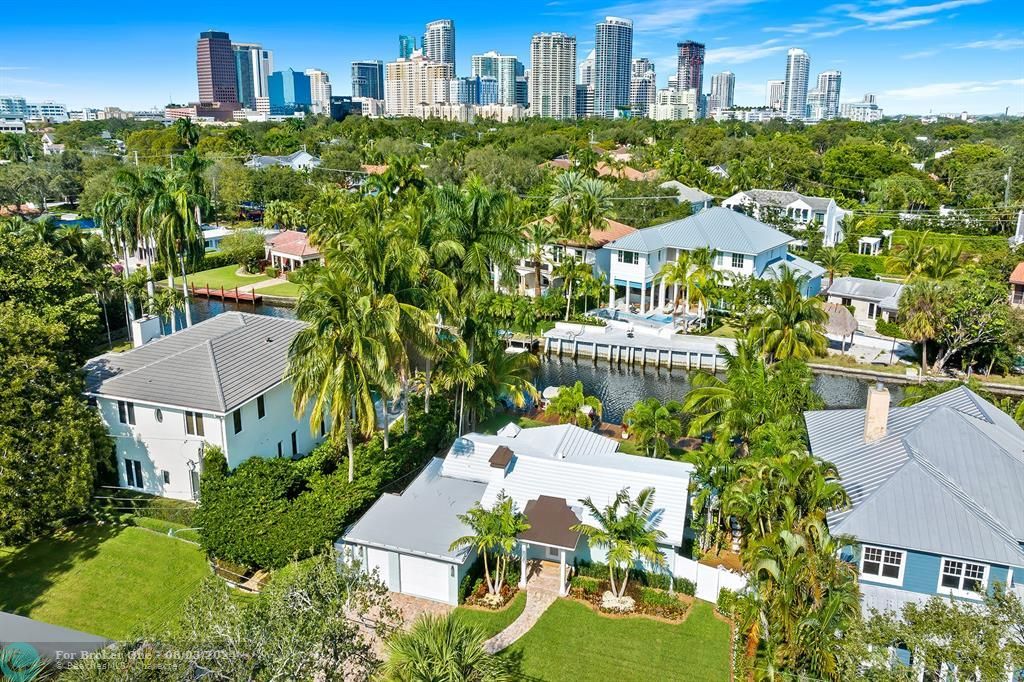 For Sale: $1,995,000 (2 beds, 2 baths, 1590 Square Feet)