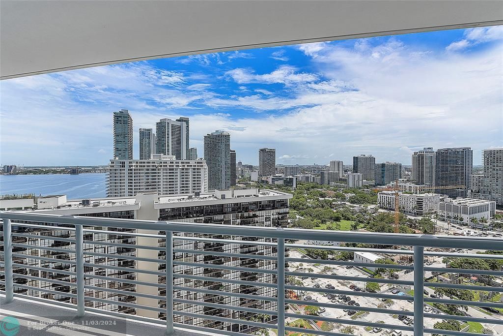 Recently Sold: $699,999 (2 beds, 2 baths, 1174 Square Feet)