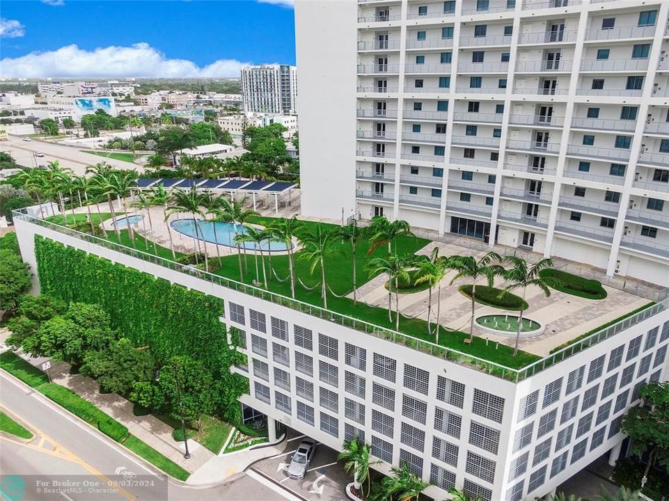 Recently Sold: $699,999 (2 beds, 2 baths, 1174 Square Feet)