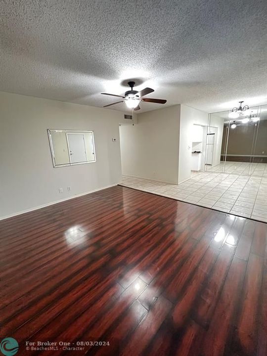 For Rent: $1,900 (2 beds, 2 baths, 756 Square Feet)