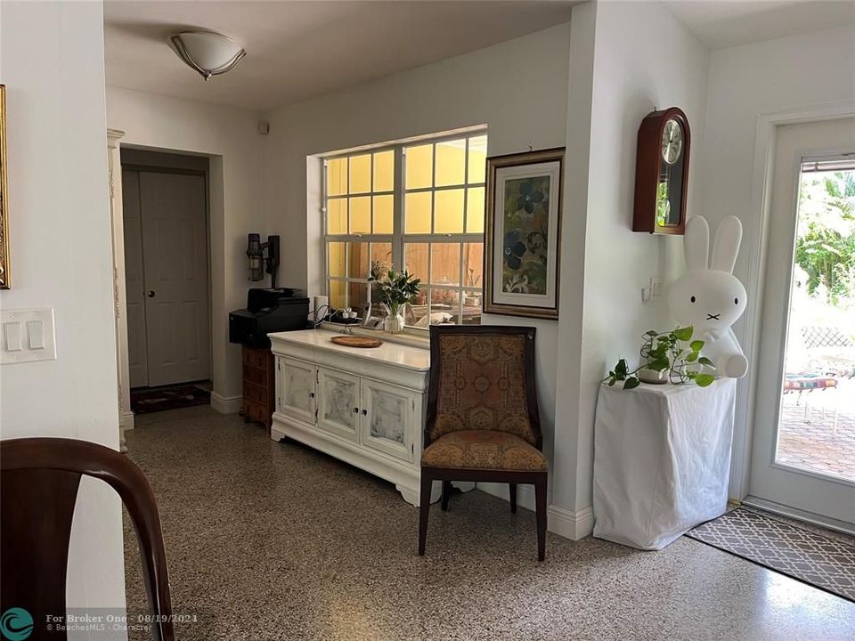 En Venta: $999,999 (3 camas, 2 baños, 1557 Pies cuadrados)