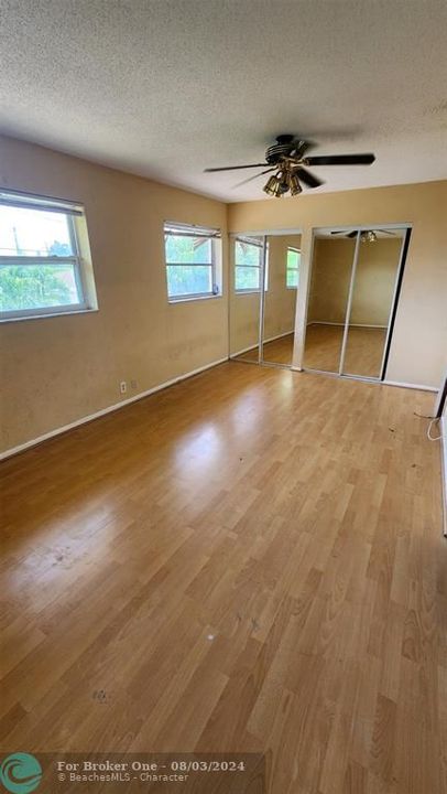 For Rent: $2,000 (2 beds, 1 baths, 1295 Square Feet)