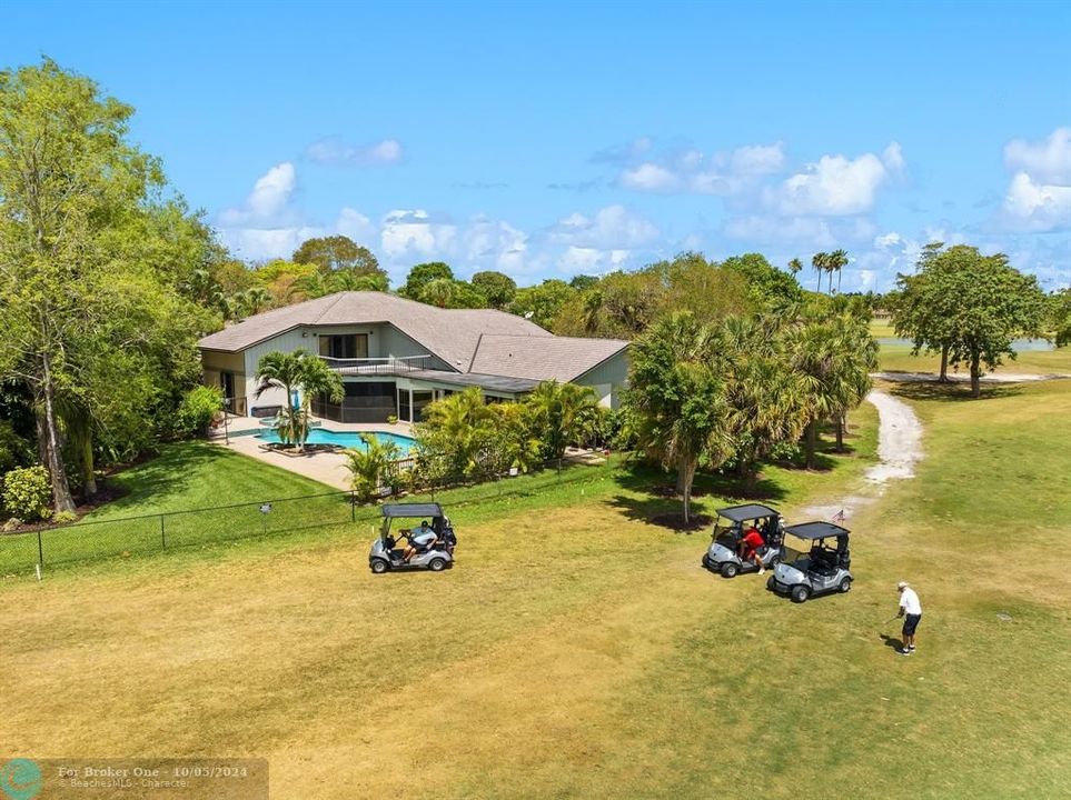 Recently Sold: $998,000 (5 beds, 3 baths, 4033 Square Feet)