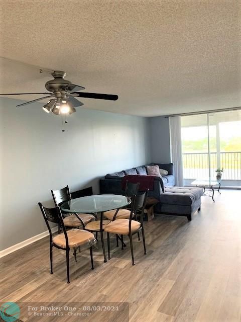 For Rent: $2,299 (2 beds, 2 baths, 1070 Square Feet)