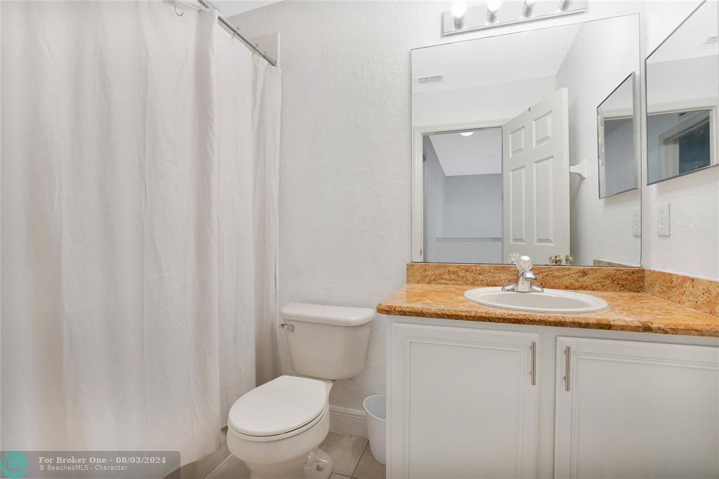 待售: $269,900 (4 贝兹, 3 浴室, 1425 平方英尺)
