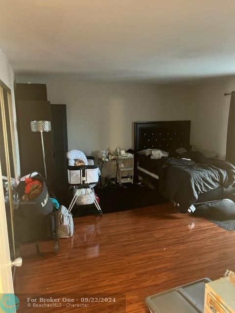 For Rent: $1,550 (1 beds, 1 baths, 768 Square Feet)