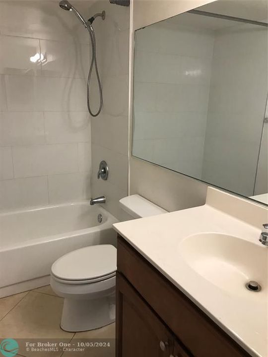 Recently Rented: $1,700 (1 beds, 1 baths, 700 Square Feet)