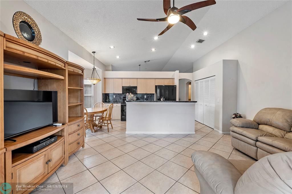 Recently Sold: $685,000 (3 beds, 2 baths, 1852 Square Feet)